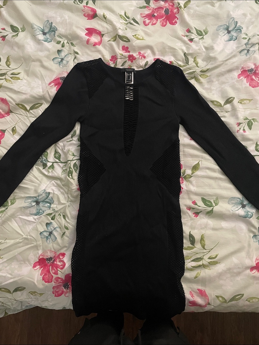 Forever 21 Black Long-Sleeve Cutout Bodycon Dress